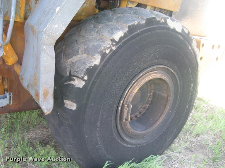image for item DC2273 Case 921C wheel loader