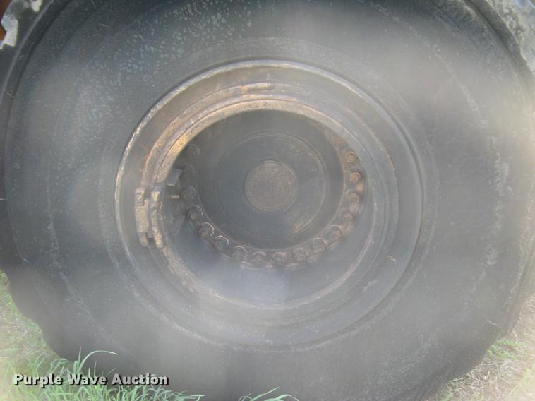 image for item DC2273 Case 921C wheel loader