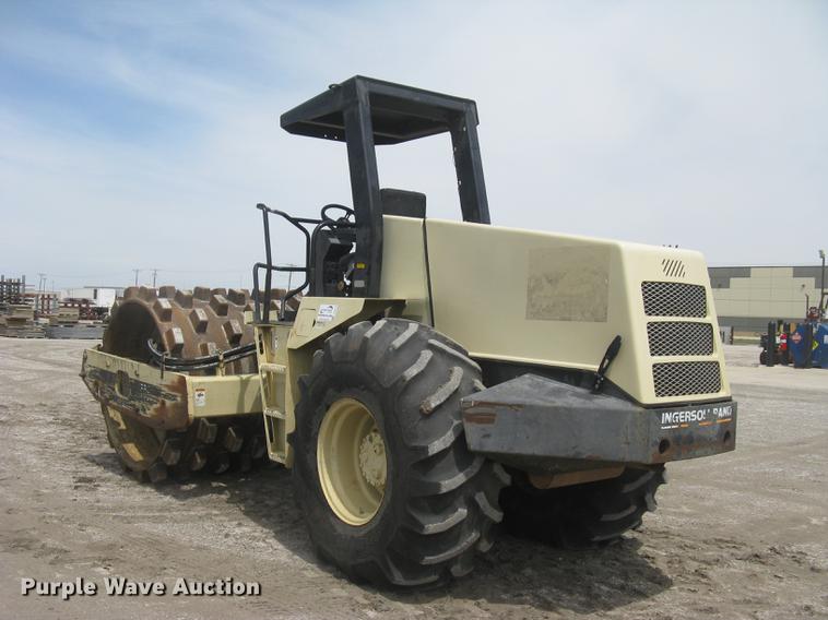 image for item DC2274 1999 Ingersoll Rand SD110F ProPac vibratory single drum roller