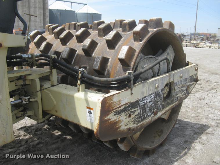 image for item DC2274 1999 Ingersoll Rand SD110F ProPac vibratory single drum roller