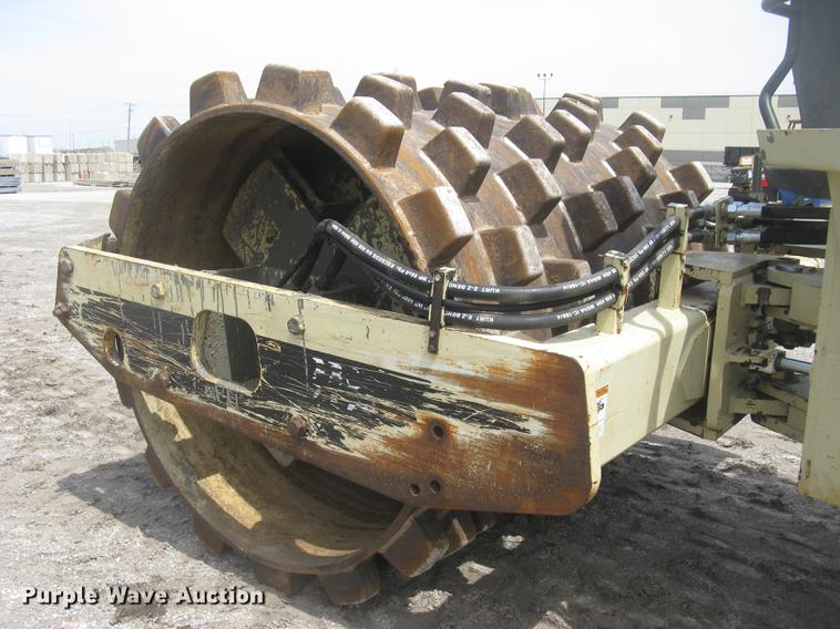 image for item DC2274 1999 Ingersoll Rand SD110F ProPac vibratory single drum roller