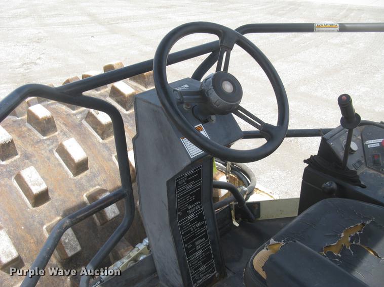 image for item DC2274 1999 Ingersoll Rand SD110F ProPac vibratory single drum roller