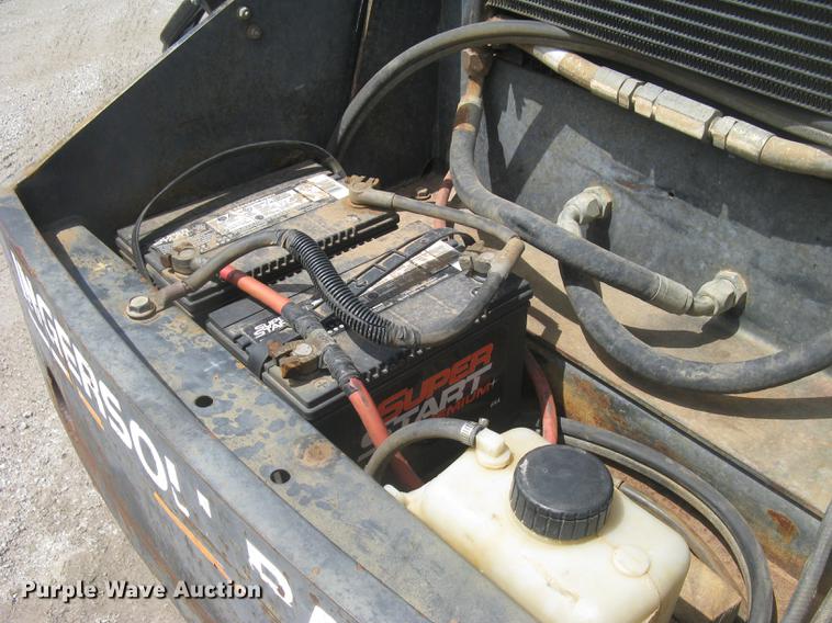 image for item DC2274 1999 Ingersoll Rand SD110F ProPac vibratory single drum roller