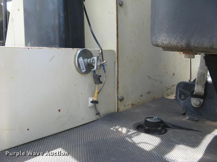 image for item DC2274 1999 Ingersoll Rand SD110F ProPac vibratory single drum roller