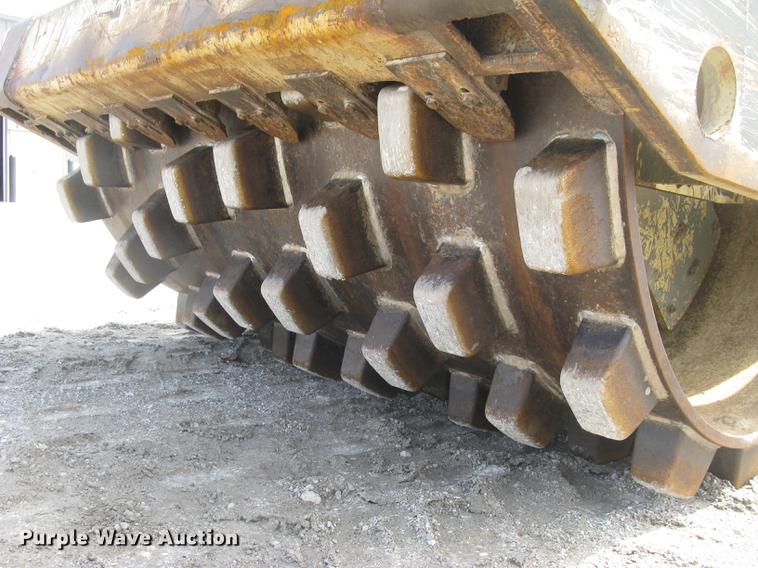 image for item DC2274 1999 Ingersoll Rand SD110F ProPac vibratory single drum roller