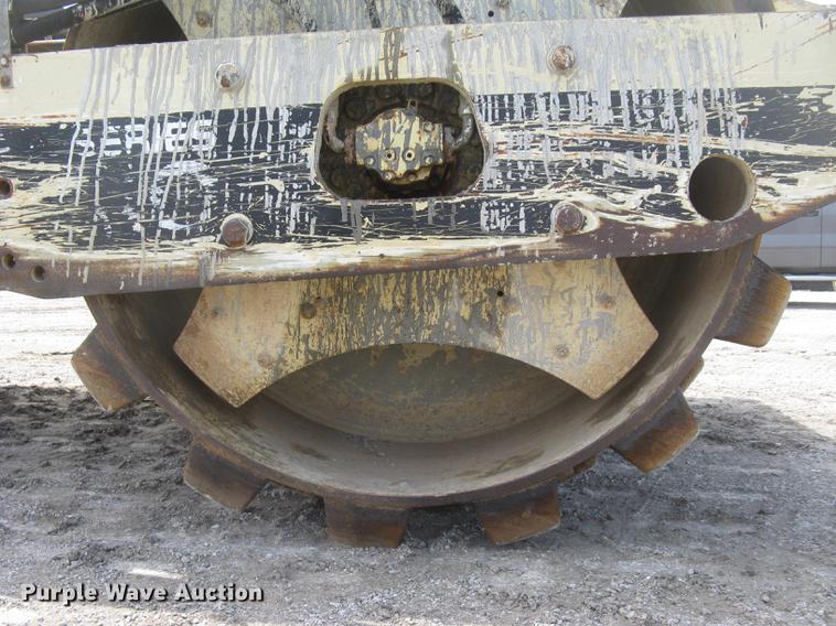 image for item DC2274 1999 Ingersoll Rand SD110F ProPac vibratory single drum roller