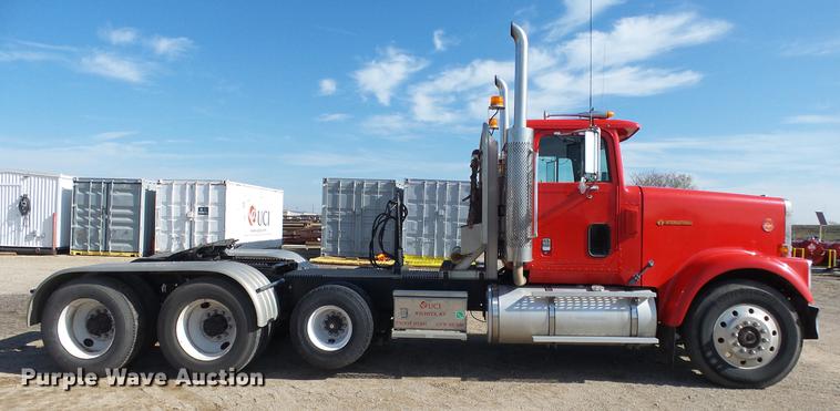 image for item DC3025 1991 International F9370 semi truck