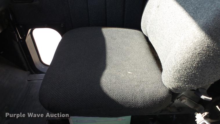 image for item DC3025 1991 International F9370 semi truck