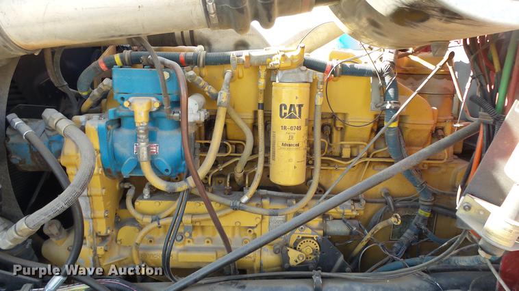 image for item DC3025 1991 International F9370 semi truck