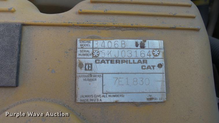 image for item DC3025 1991 International F9370 semi truck