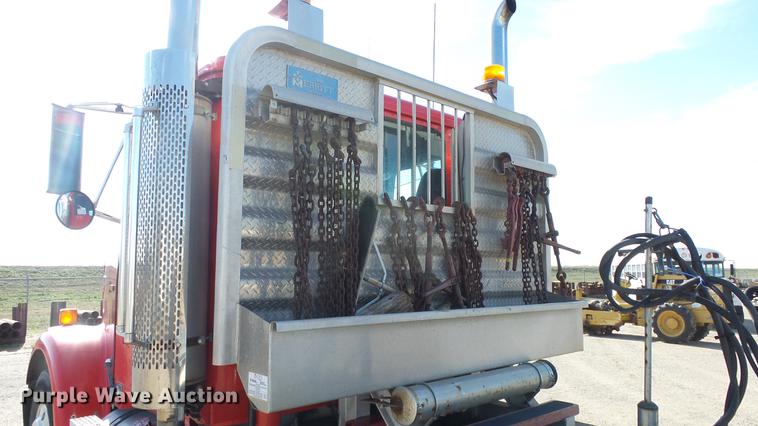 image for item DC3025 1991 International F9370 semi truck