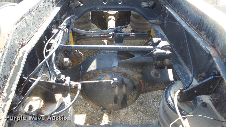 image for item DC3025 1991 International F9370 semi truck