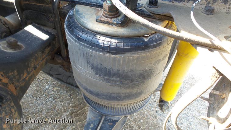 image for item DC3025 1991 International F9370 semi truck