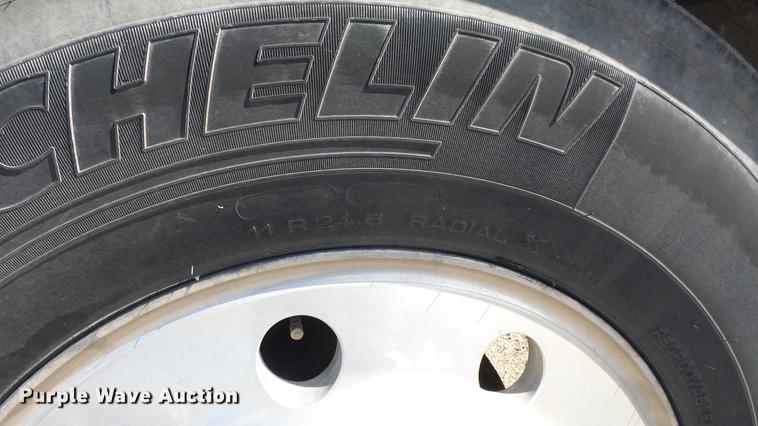 image for item DC3025 1991 International F9370 semi truck