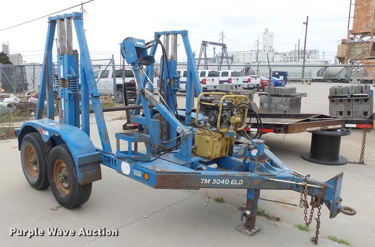 image for item DC3107 1999 Arnco TM3040 reel trailer