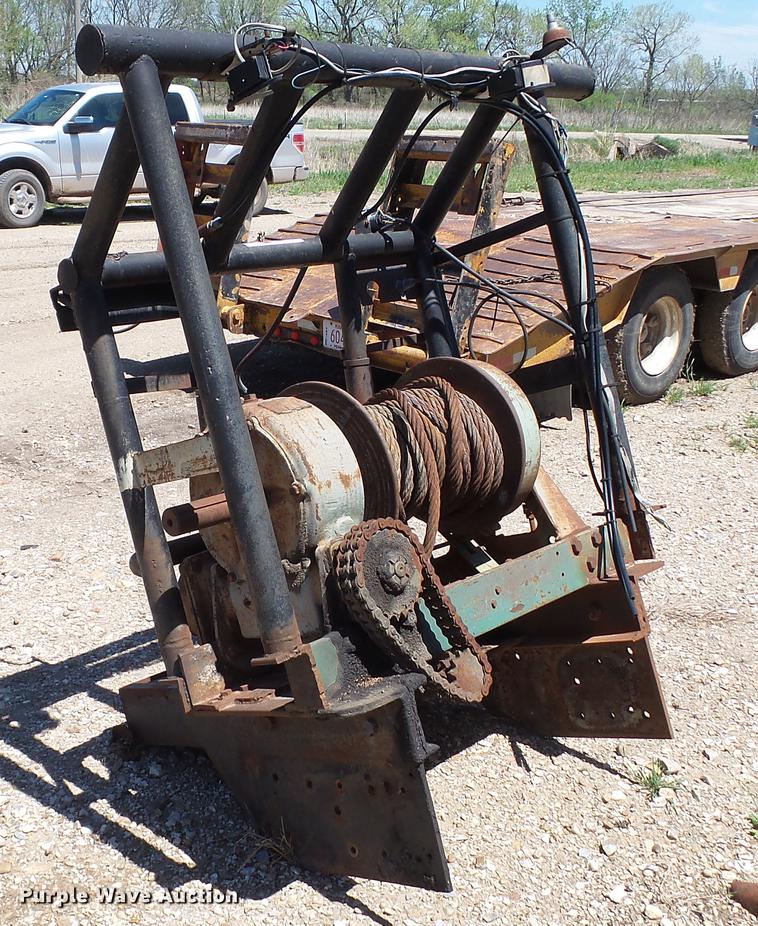 image for item DC4208 Braden winch