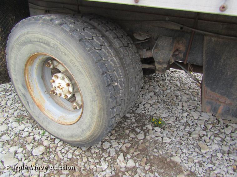 image for item DC4250 1985 Ford 8000 box truck