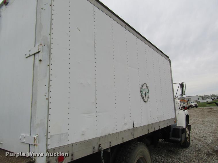 image for item DC4250 1985 Ford 8000 box truck