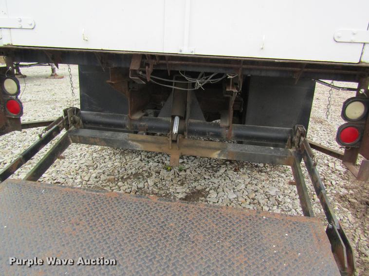 image for item DC4250 1985 Ford 8000 box truck