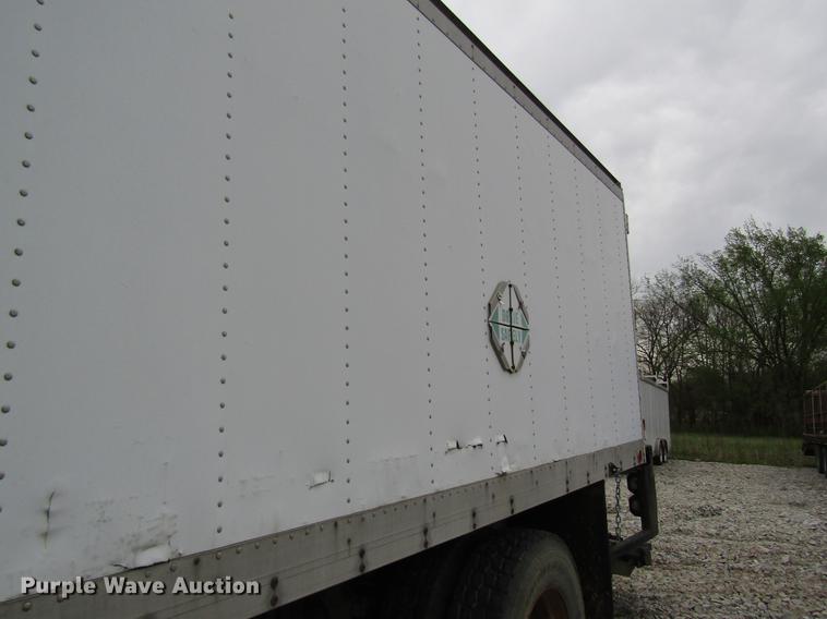 image for item DC4250 1985 Ford 8000 box truck