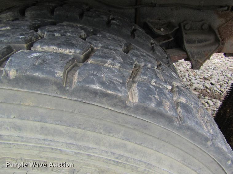 image for item DC4250 1985 Ford 8000 box truck