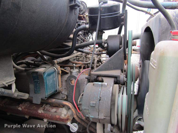 image for item DC4250 1985 Ford 8000 box truck