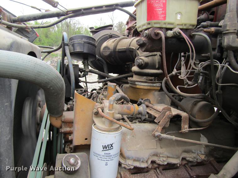 image for item DC4250 1985 Ford 8000 box truck