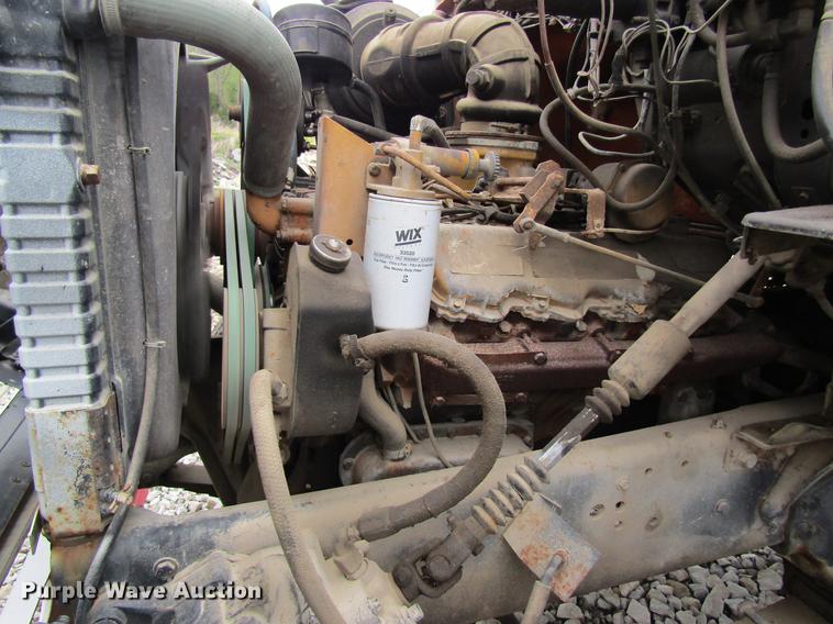 image for item DC4250 1985 Ford 8000 box truck