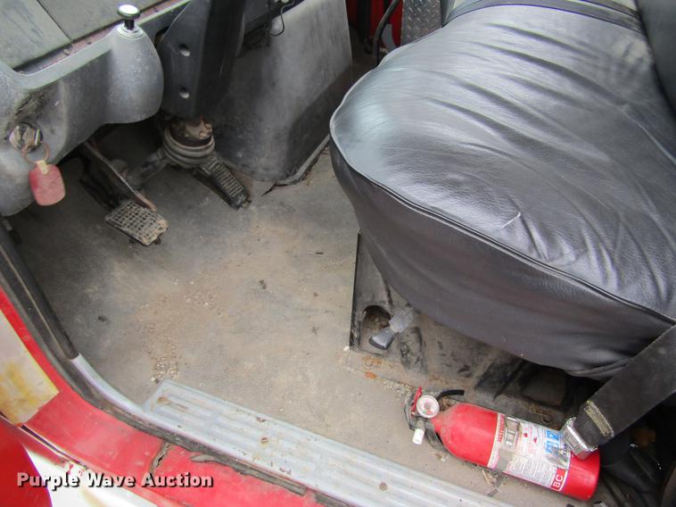 image for item DC4250 1985 Ford 8000 box truck