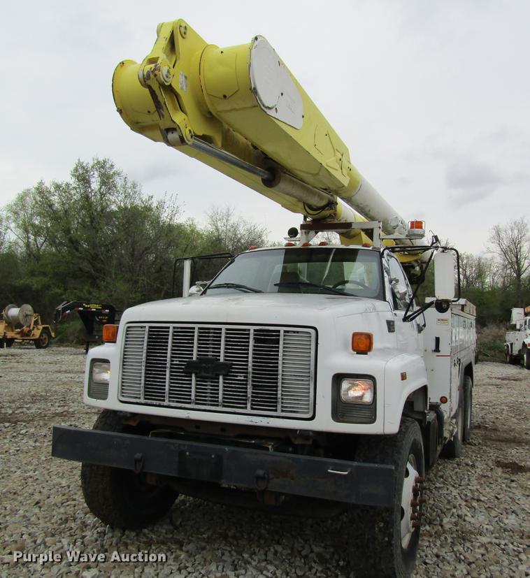 image for item DC4251 2000 Chevrolet C8500 bucket truck