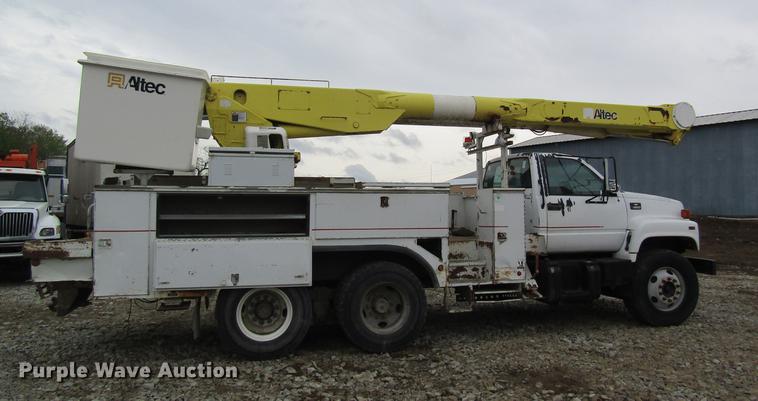 image for item DC4251 2000 Chevrolet C8500 bucket truck