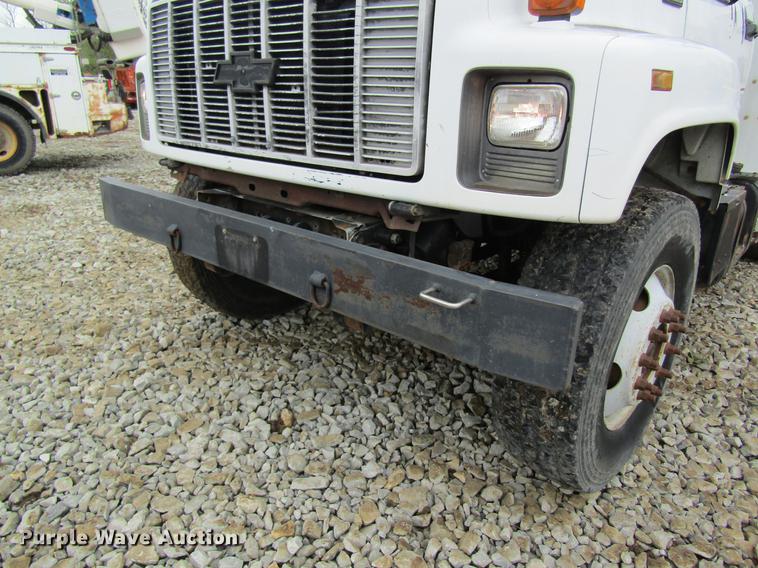 image for item DC4251 2000 Chevrolet C8500 bucket truck