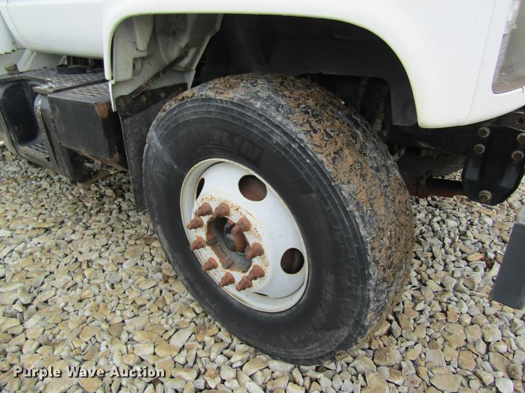 image for item DC4251 2000 Chevrolet C8500 bucket truck