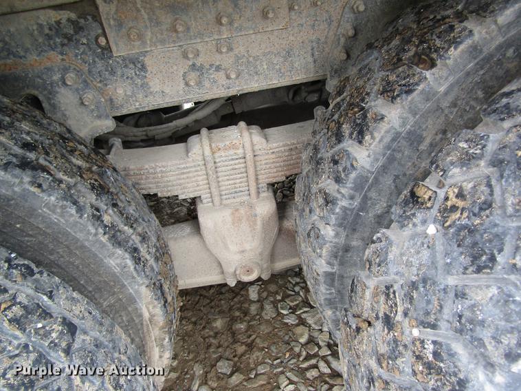 image for item DC4251 2000 Chevrolet C8500 bucket truck