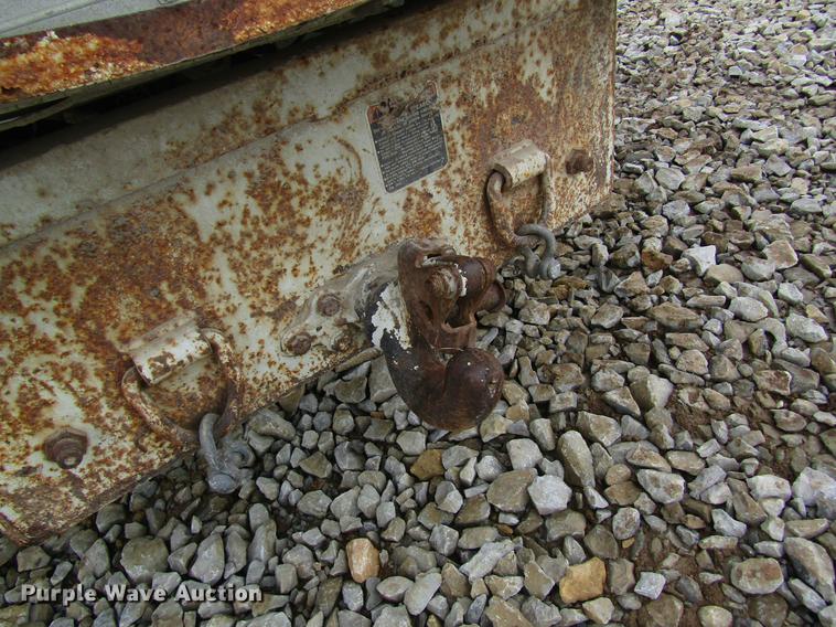 image for item DC4251 2000 Chevrolet C8500 bucket truck