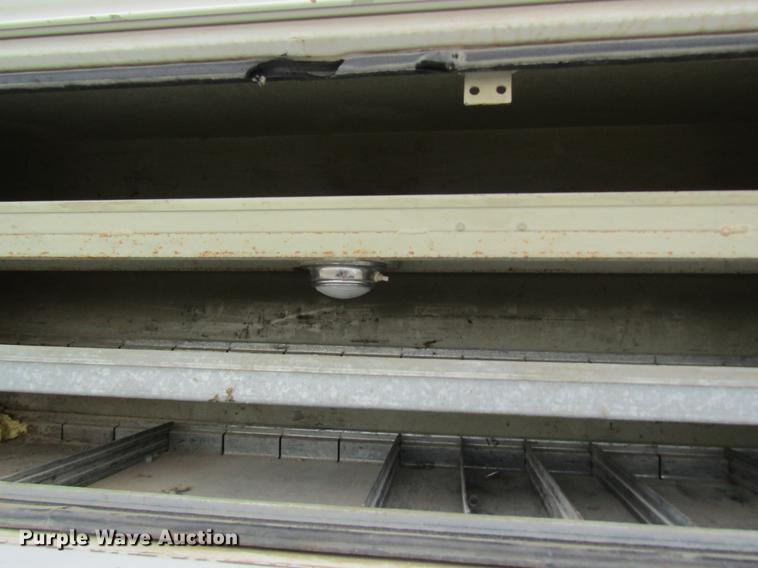 image for item DC4251 2000 Chevrolet C8500 bucket truck