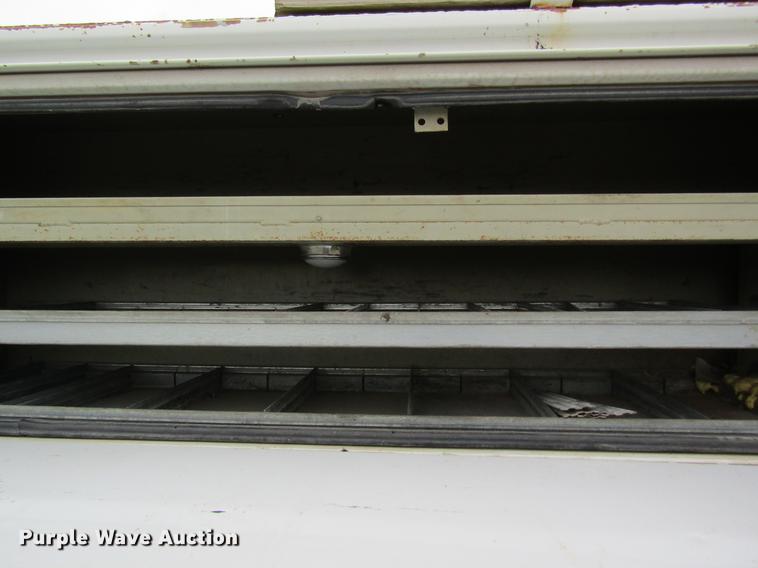 image for item DC4251 2000 Chevrolet C8500 bucket truck