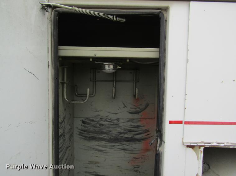 image for item DC4251 2000 Chevrolet C8500 bucket truck