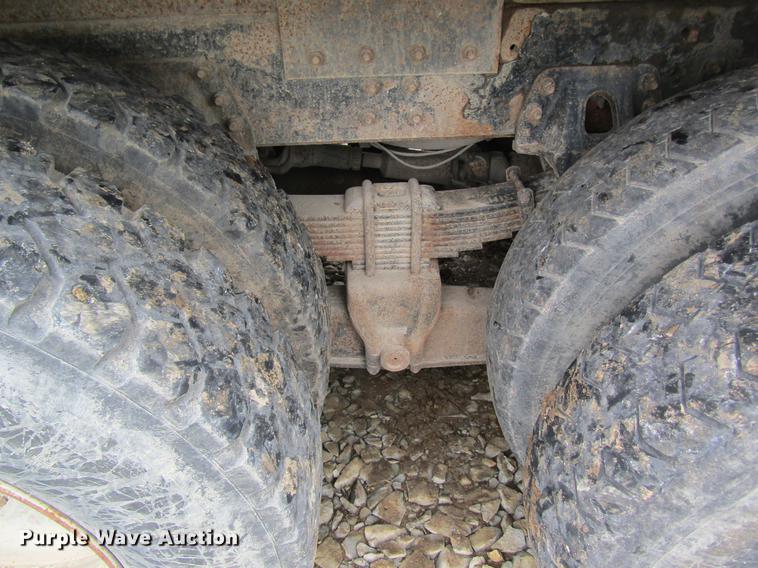 image for item DC4251 2000 Chevrolet C8500 bucket truck