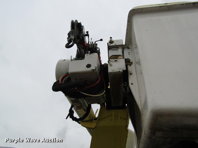 image for item DC4251 2000 Chevrolet C8500 bucket truck