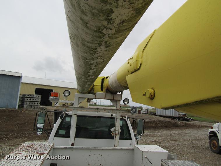 image for item DC4251 2000 Chevrolet C8500 bucket truck