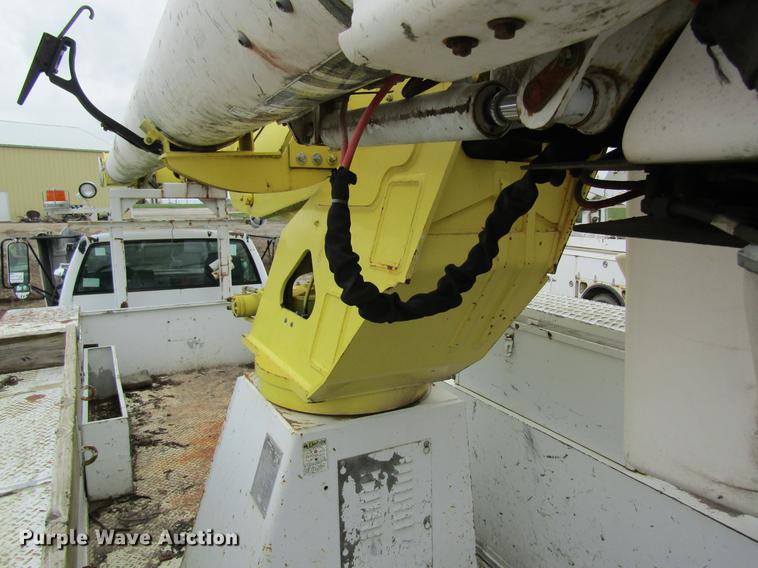 image for item DC4251 2000 Chevrolet C8500 bucket truck