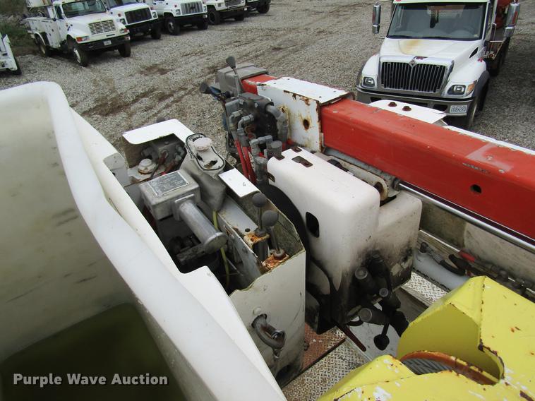 image for item DC4251 2000 Chevrolet C8500 bucket truck