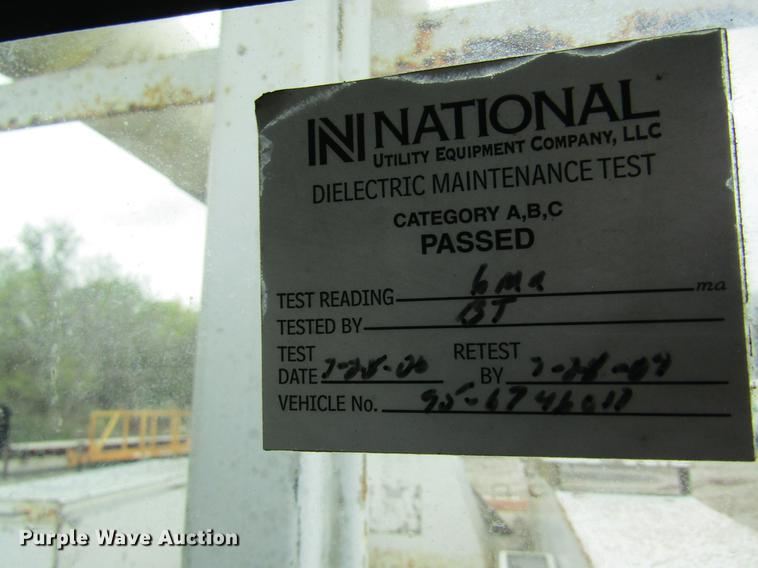 image for item DC4251 2000 Chevrolet C8500 bucket truck