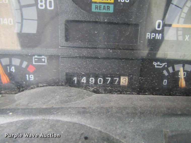 image for item DC4251 2000 Chevrolet C8500 bucket truck