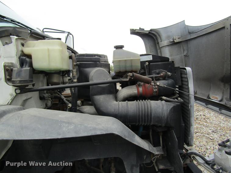 image for item DC4251 2000 Chevrolet C8500 bucket truck