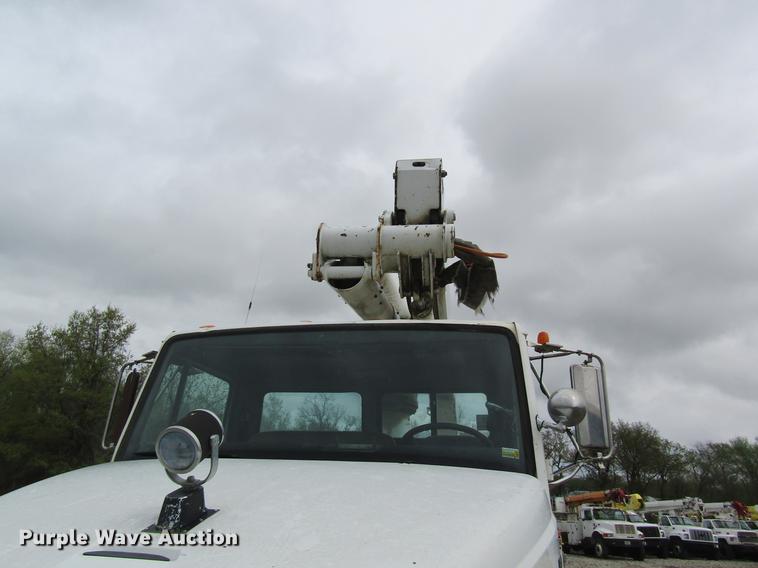 image for item DC4252 1998 Freightliner FL70 bucket truck