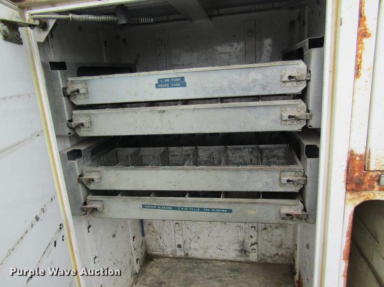 image for item DC4252 1998 Freightliner FL70 bucket truck