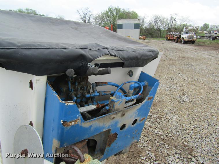 image for item DC4252 1998 Freightliner FL70 bucket truck