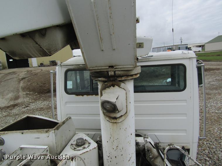 image for item DC4252 1998 Freightliner FL70 bucket truck
